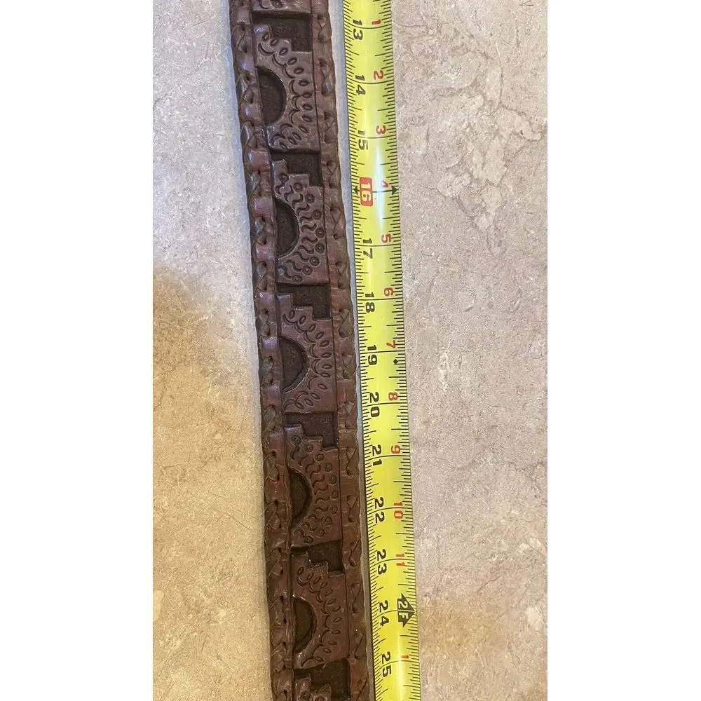 Vintage Hand Tooled Crafted Carved Mexican Western Leather‎ Belt Woman's Small